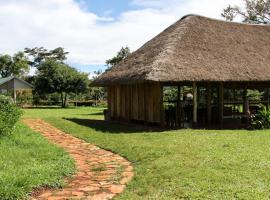 Bushbaby Lodge, hotel dengan parkir di Mukono