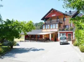 Gostilna s prenocisci Danica