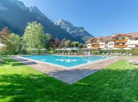 Hotel La Maison Wellness & Spa, hotel v destinaci Alleghe