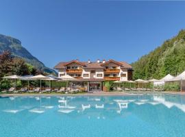 Hotel La Maison Wellness & Spa, hotel em Alleghe