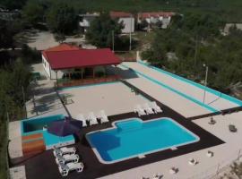 Holiday Home Poljičko Imanje, khách sạn ở Donji Dolac