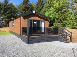 Atlas Ovation Lodge, lodge in Auchterarder