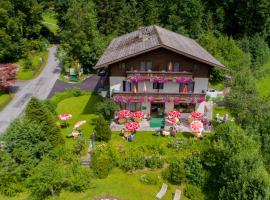 Pension Wildental, guest house in Sankt Martin bei Lofer