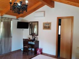 podere la starza, hotel v destinaci Laureana Cilento