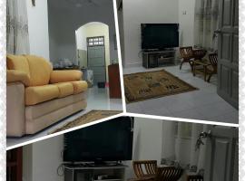 DIDIE HOMESTAY 1, apartma v mestu Tanah Merah