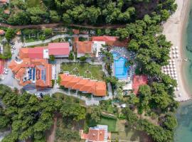 Porfi Beach Hotel: Nikiti'de bir otel