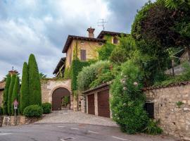 Torre de Salis, hotel in zona Franciacorta Outlet Village, Gussago