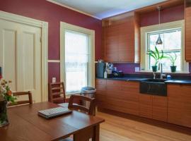 Luxury Harvard/MIT Victorian, apartamento em Cambridge