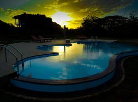 Lake Villa Resort, complexe hôtelier à Tissamaharama