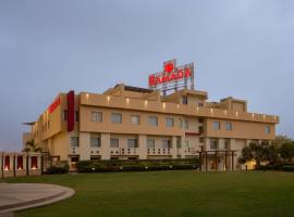 Ramada Ajmer, hotell med basseng i Kishangarh