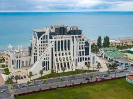 The Grand Gloria Hotel