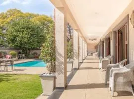 Inn and Out Plus Craighall