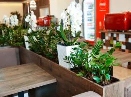 Coin Apartments & Poshtel