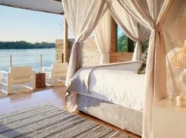 Victoria Falls River Lodge