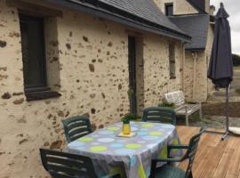 Le petit paradis, hotel with parking in Daumeray