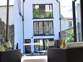 Pier39Portrush Adult Only, bed & breakfast kohteessa Portrush