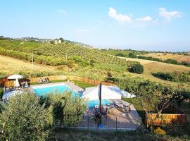 Country House Ciliegia Rossa, serviced apartment in Colonnella
