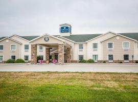 Cobblestone Inn & Suites-Winterset, hotel in Winterset