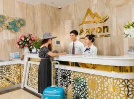 Aaron Hotel