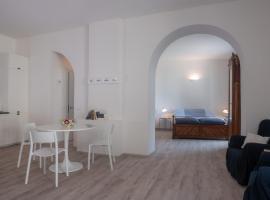 Waterfront Studio, hotel na praia em Monte del Lago