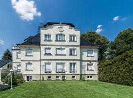 Hotel Villa am Waldschlösschen، فندق في درسدن