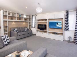 New Forest Lodges Bashley Park, hotel di New Milton