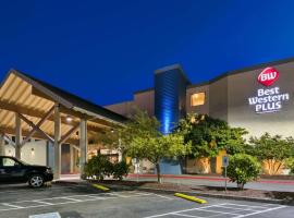 Best Western Plus Silverdale Beach Hotel, hotel with parking in Silverdale
