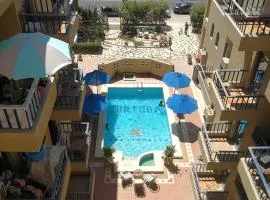 Cordoba Suites、ハルガダのビーチ周辺のバケーションレンタル