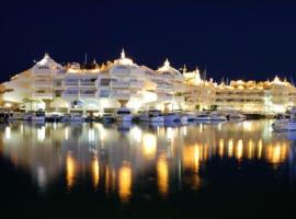 Puerto marina, hotel en Benalmádena