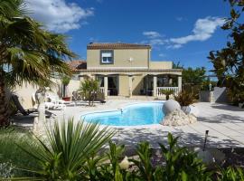 Villa Manet Portiragnes, hotel cerca de Aeropuerto de Béziers - Cap d'Agde - BZR, 