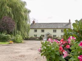 Lower Ford Farm, hotel cu parcare din Cullompton