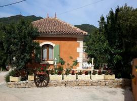 Casa das oliveiras, hotel in Flassans-sur-Issole