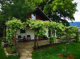 Guesthouse ANKL, pension in Lesce