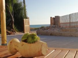 New Rooms on The Beach, hotel v destinaci Pozzallo