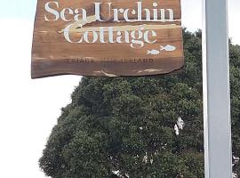 Sea Urchin Cottage, hotel near Miranda Hot Springs, Miranda