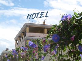 Hotel Baia Marina, hotel v Orosei