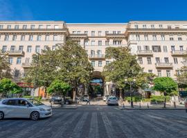 Check Inn Tbilisi, hotel in zona Stazione Ferroviaria di Tbilisi Centrale, Tbilisi