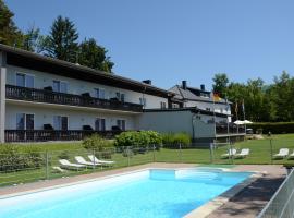 Pension Hoogerland, hotel v mestu Velden am Wörthersee