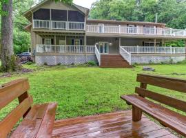 Laurel Lodge at Mountain Cove, vacation home in Fort Smith