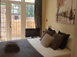 Amazing Studio Apartment in North East London, appartamento a Londra