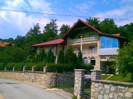 Holiday House Afan, hotel v destinaci Hadžići
