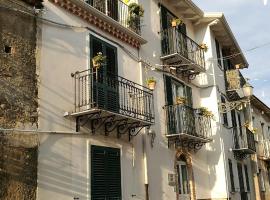 La Via del Carretto B&B, hotel a Capri Leone