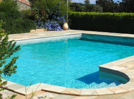 G&icirc;tes Santa Maria Cap Corse, nastanitev z opremo za kuhanje v mestu Macinaggio