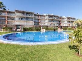 Brezo, hotel with pools in Playa Oliva Nova