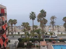 Paseo San Cristóbal, beach hotel in Almuñécar