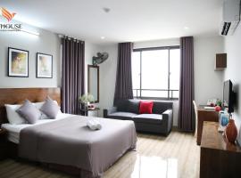 V House 6 Serviced Apartment, hotel v Hanoji