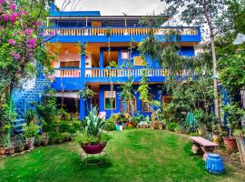 The Coral Tree Boutique Homestay, hotel i Agra