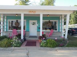 Motel 57, pet-friendly hotel in Sturgeon Bay