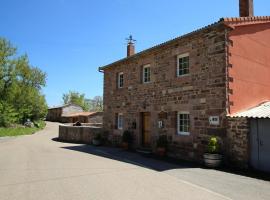 Casa Rural LA COVA, self catering accommodation in Suano