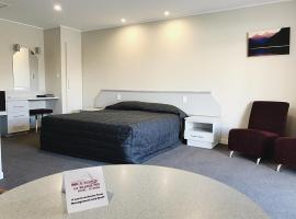 The Village Inn Hotel, motel en Te Anau